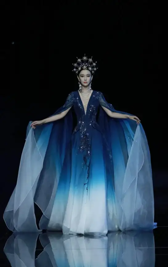 想体验主播耀扬的经典语录？耀扬盒免费资源无广告等你来玩！