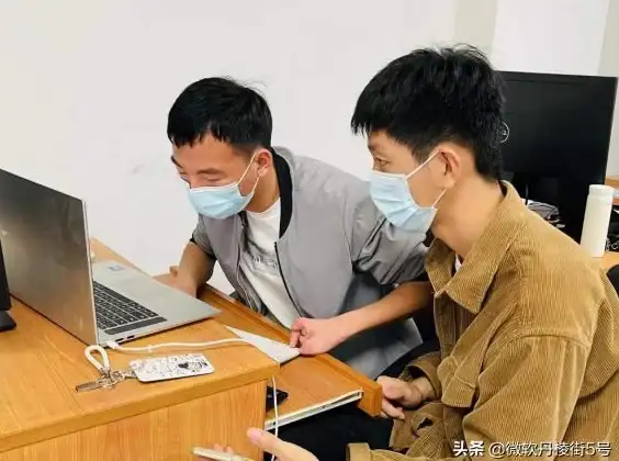 智能体验🌐Windows 11系统官网：畅享微软新一代操作系统带来的智能数字生活