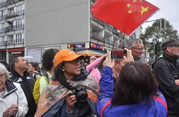 还在为突然下雨发愁？知雨天气APP让你随时掌握精准预报，出行无忧！