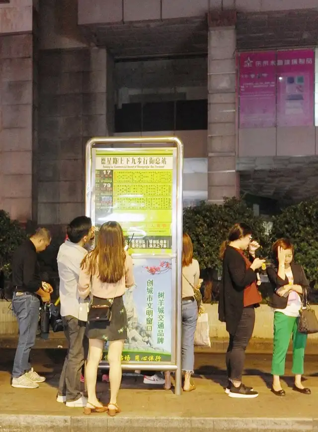 逃生挑战🔥辐射危机 生存考验 地铁逃生哪个地图存在辐射危险区域