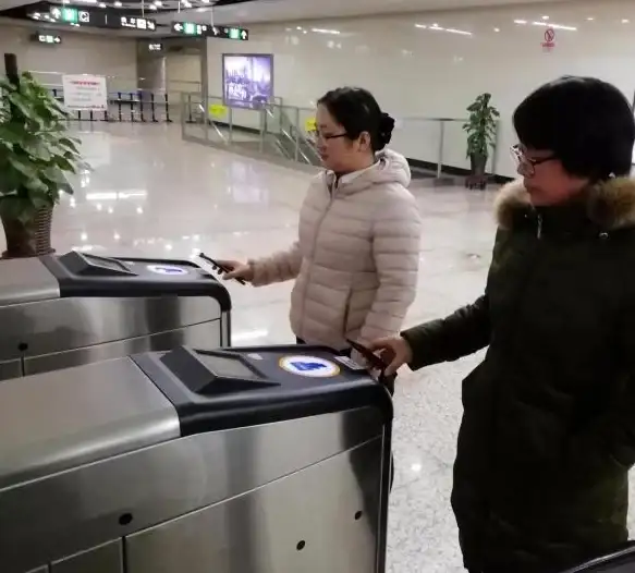 还在为公交路线发愁？通卡出行APP新版一键解决你的出行烦恼！