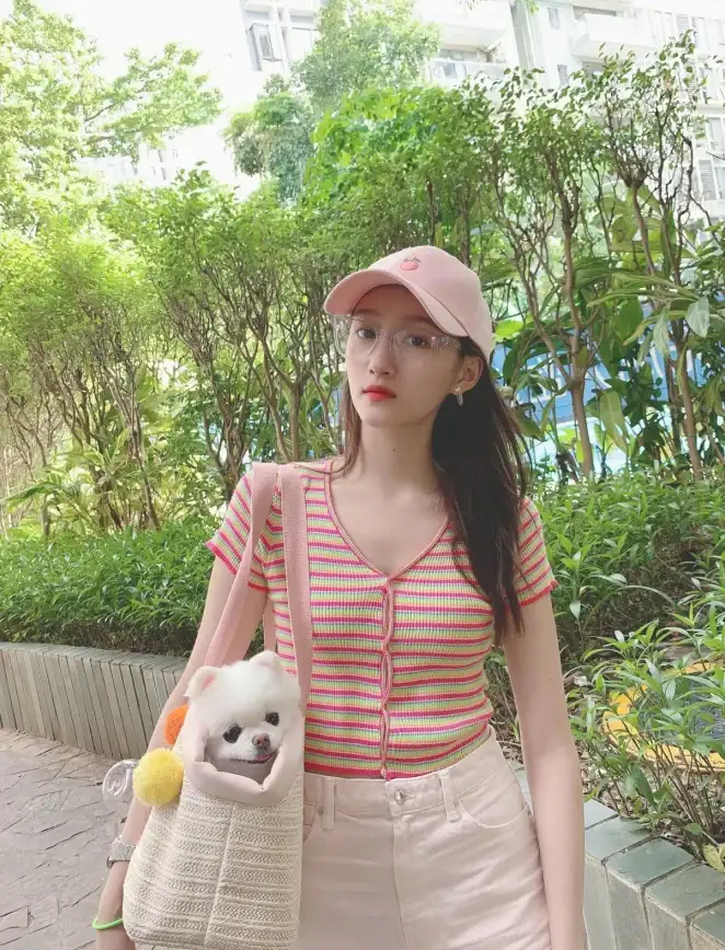 潮流动态｜图片分享✨最新qq动态图片指南，轻松玩转潮流元素点亮你的聊天