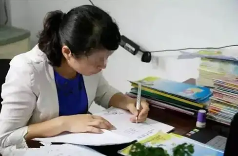 还在手动逐个发送消息？试试这款高效率群发助手！