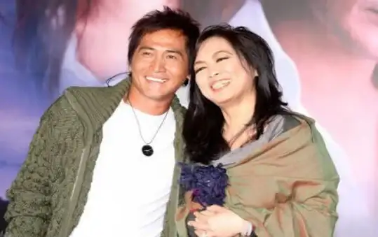 还在为吉他入门发愁？爱玩吉他”APP轻松帮你搞定！
