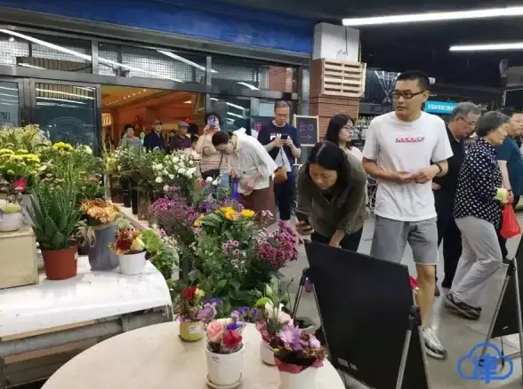 还在为手机壁纸单调发愁？炫彩多多壁纸app一键美化你的屏幕！