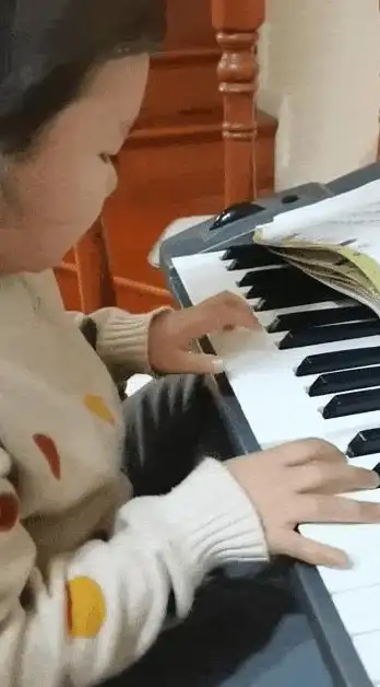 想轻松攻克乐器节奏难题？来音智能陪练APP实时检测助你精准提升！