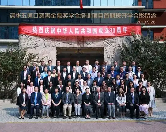 科技赋能📚学生笔记本电脑：高效学习的智能伙伴