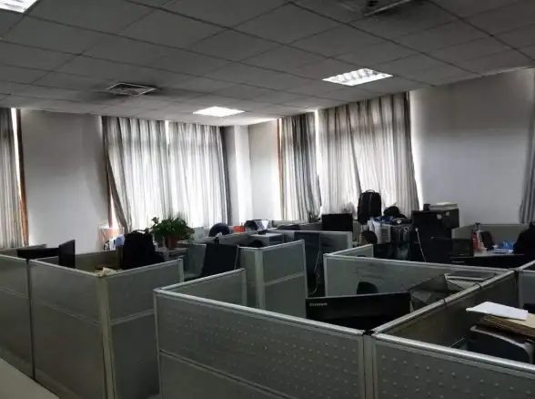 远程办公 网络管理 如何配置服务器以实现远程桌面连接？