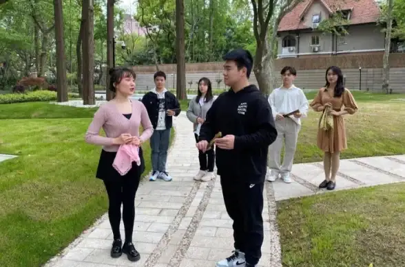 想刷抖音无干扰？逗音小能手APP帮你屏蔽广告，畅享沉浸式体验！