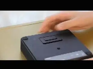 谁说Logo设计只能找专业设计师？这款掌上工具让你轻松搞定！