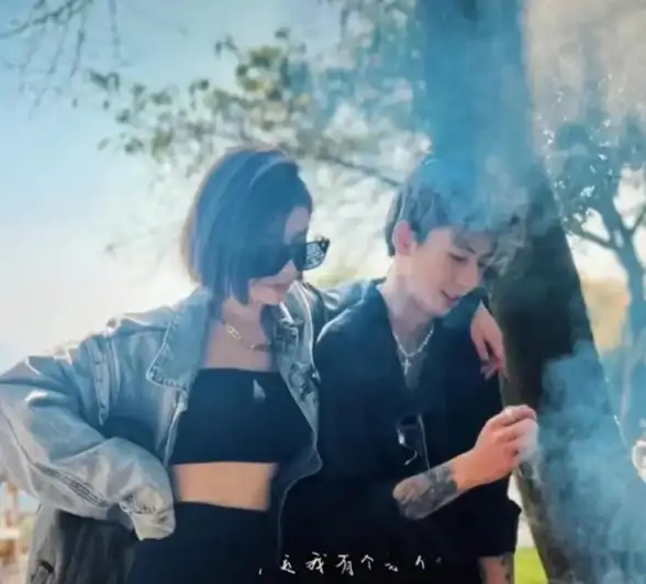 还在为消息回复慢而烦恼？简窗app让你小窗口快速回复，效率翻倍！