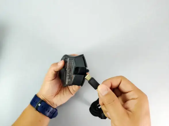 电竞潮流⚡高效操作 雷柏鼠标引领游戏体验新风尚