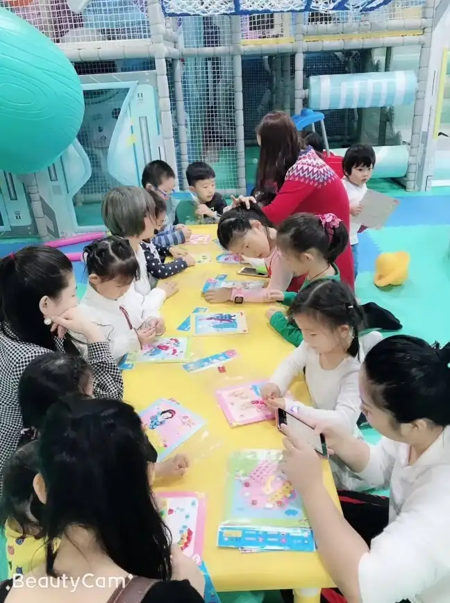 游戏攻略🎮地铁逃生跳跃键详细操作技巧解析