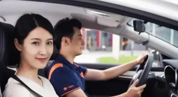 还在为出行烦恼？万顺叫车APP让你轻松享受舒适打车服务！
