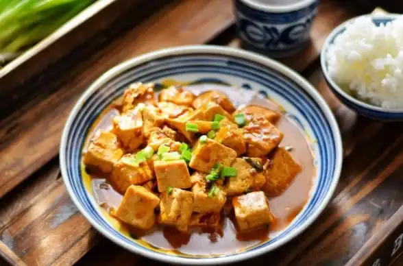 还在为找不到详细菜谱发愁？豆果美食APP的海量精选食谱难道不是你的烹饪救星？