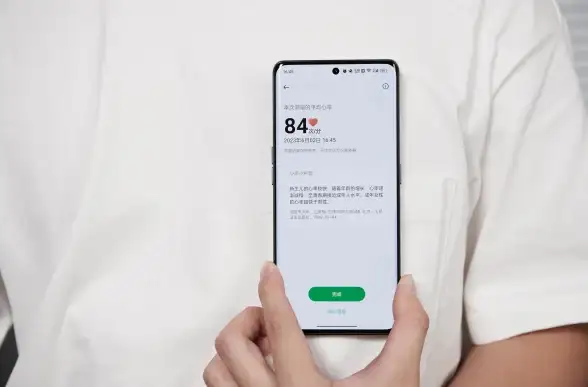 想轻松管理智能穿戴设备？华为运动健康APP一键添加联系人、音乐，还能实时监测心率！