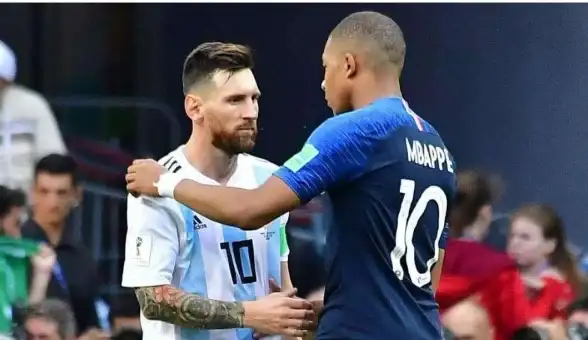 游戏攻略🔥FIFA足球必备技巧详解 全面解析卡片与道具使用窍门