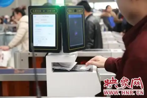 扫码乘车、余额查询太麻烦？鹤壁行公交APP一站式解决你的公交需求！
