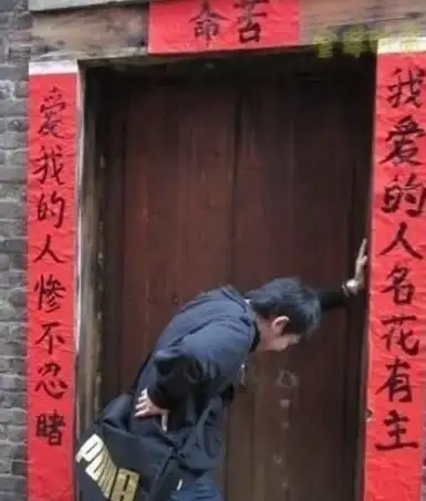 个性潮流🌀手机贴纸：随心搭配，为爱机增添独特魅力