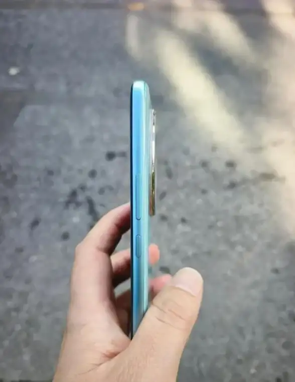 想要一款超智能的语言模型？试试蓝心千询APP，vivo自主研发的蓝心大模型！