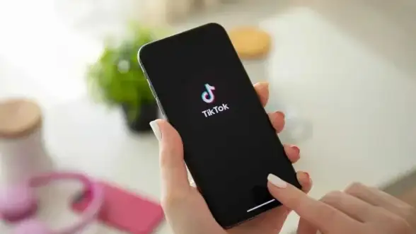 还在寻找海外短视频平台？TikTok国际版官方版中文抖音支持多国使用，一键管理账号，你的创意不试试吗？