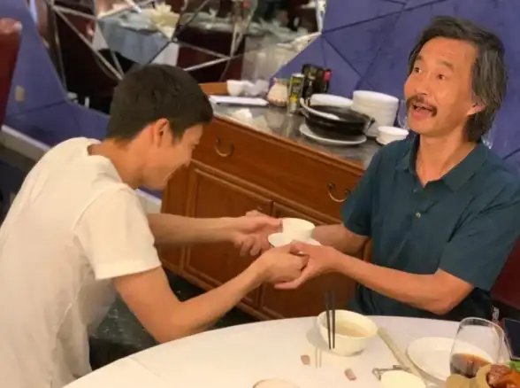 还在为找不到免费电视直播发愁？小飞电视TV版打开即看地方台和特色频道！