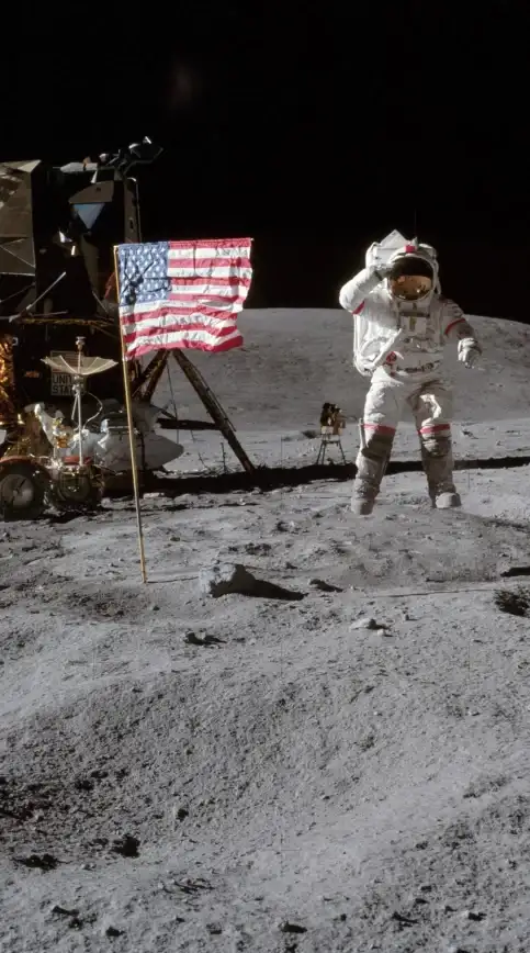 锁屏壁纸太单调？小米月球超级壁纸APP带你遨游宇宙！