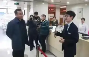 想拥有掌上快捷搜索工具？荣耀搜索APP满足你的期待！