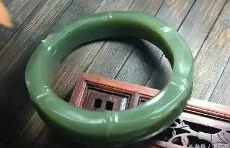 装备提升✨江湖悠悠手镯升级全攻略，轻松变强秘籍揭秘