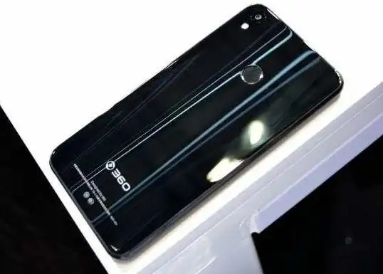 还在为手机卡顿烦恼？360优化大师一键解决所有问题！